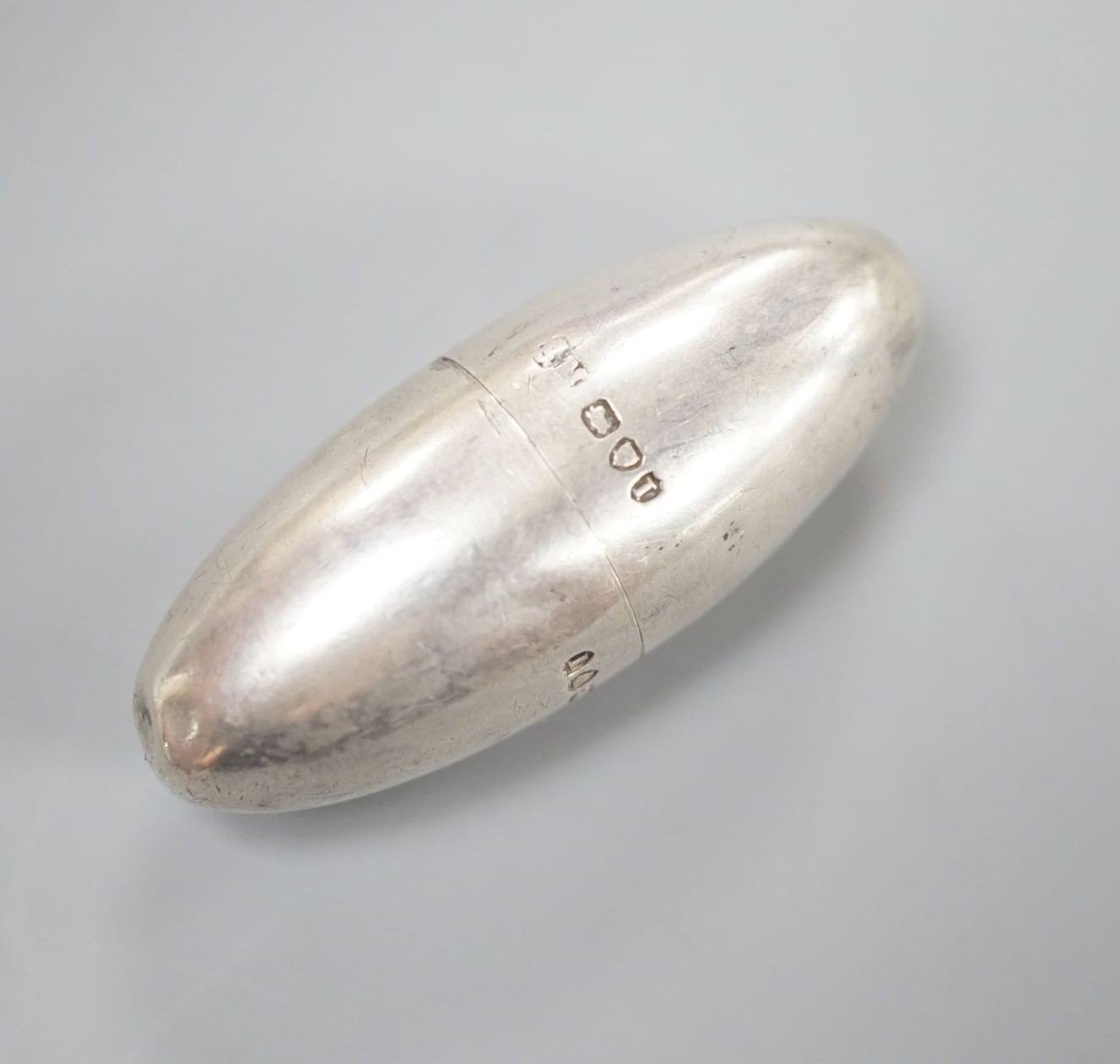 A late Victorian silver egg shaped scent flask, Sampson Mordan, London, 1884, 39mm.